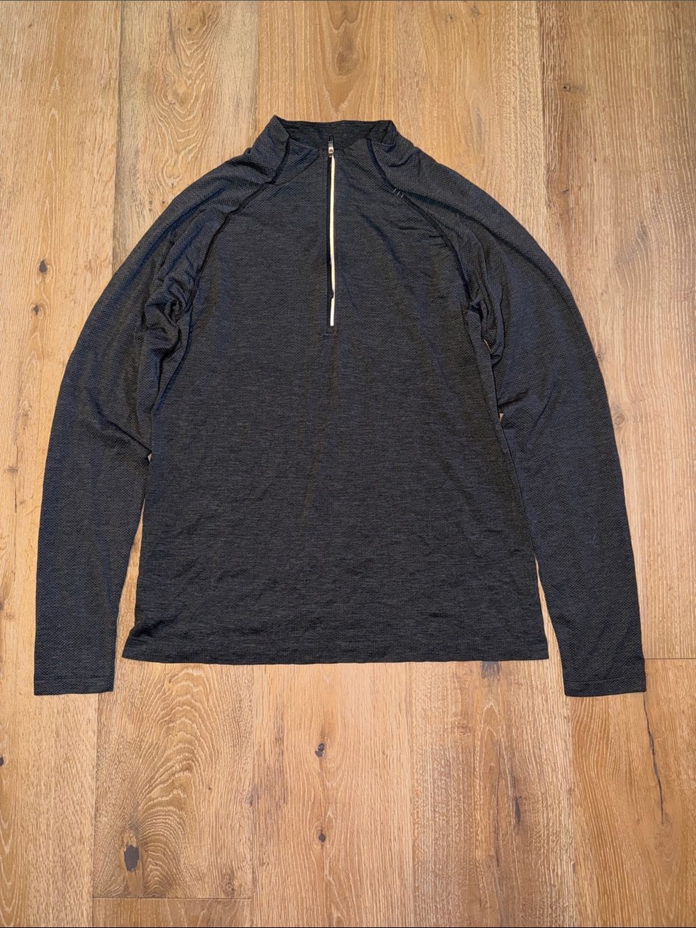 Lululemon gray Quarter-Zip Lightweight quarter zip medium active wear